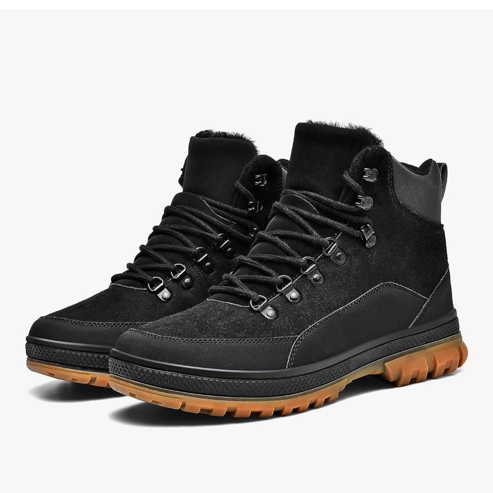 Men’s snow boots: lightweight , waterproof, Men’s size 8